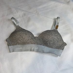 Pink Victoria Secret Bra‎